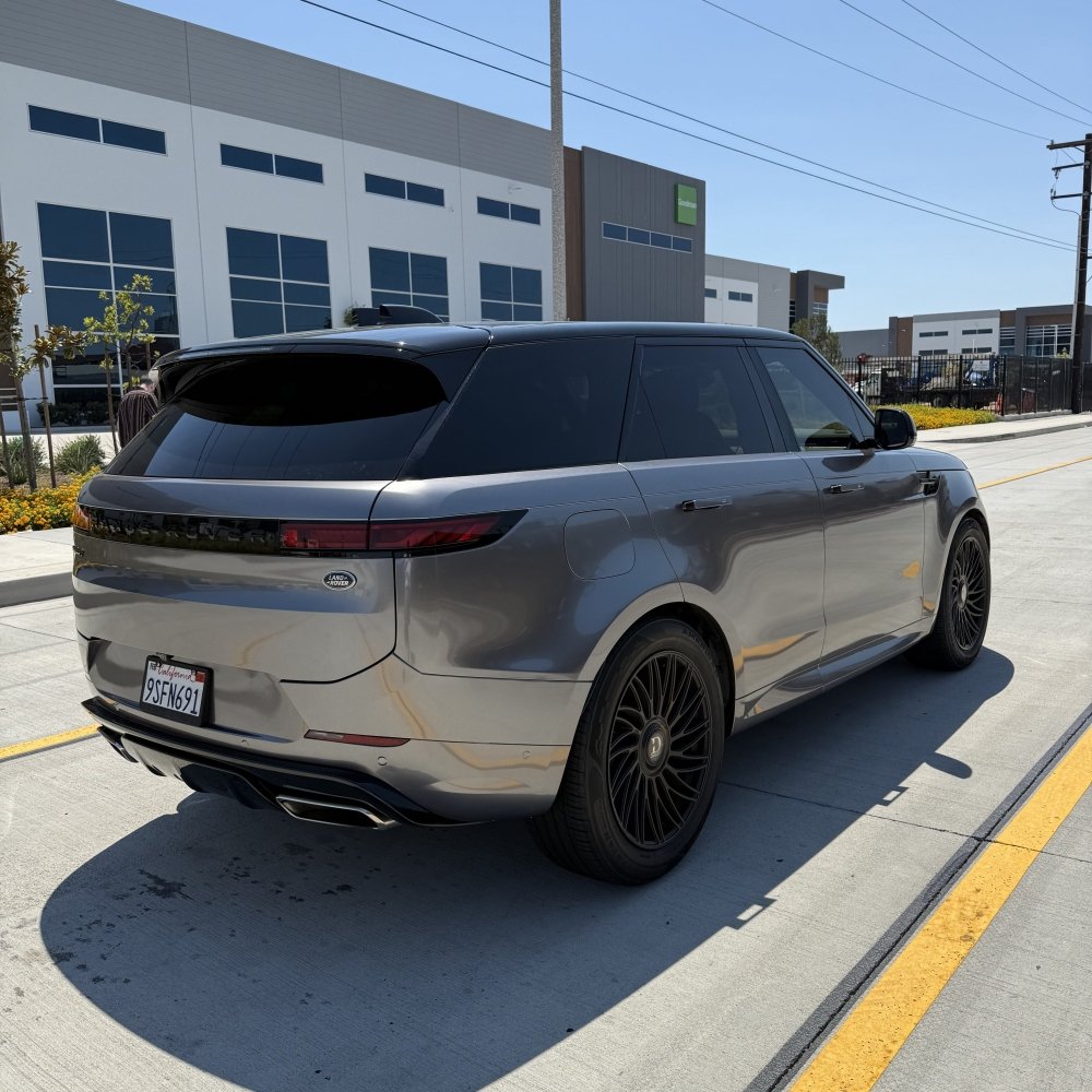 Gloss Metallic Gunsmoke Grey - Aura Vinyl