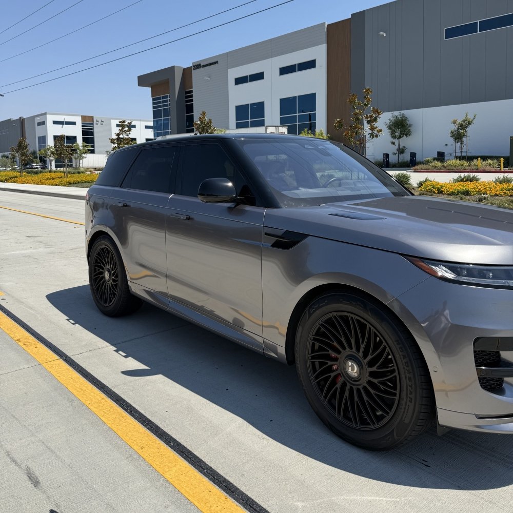 Gloss Metallic Gunsmoke Grey - Aura Vinyl