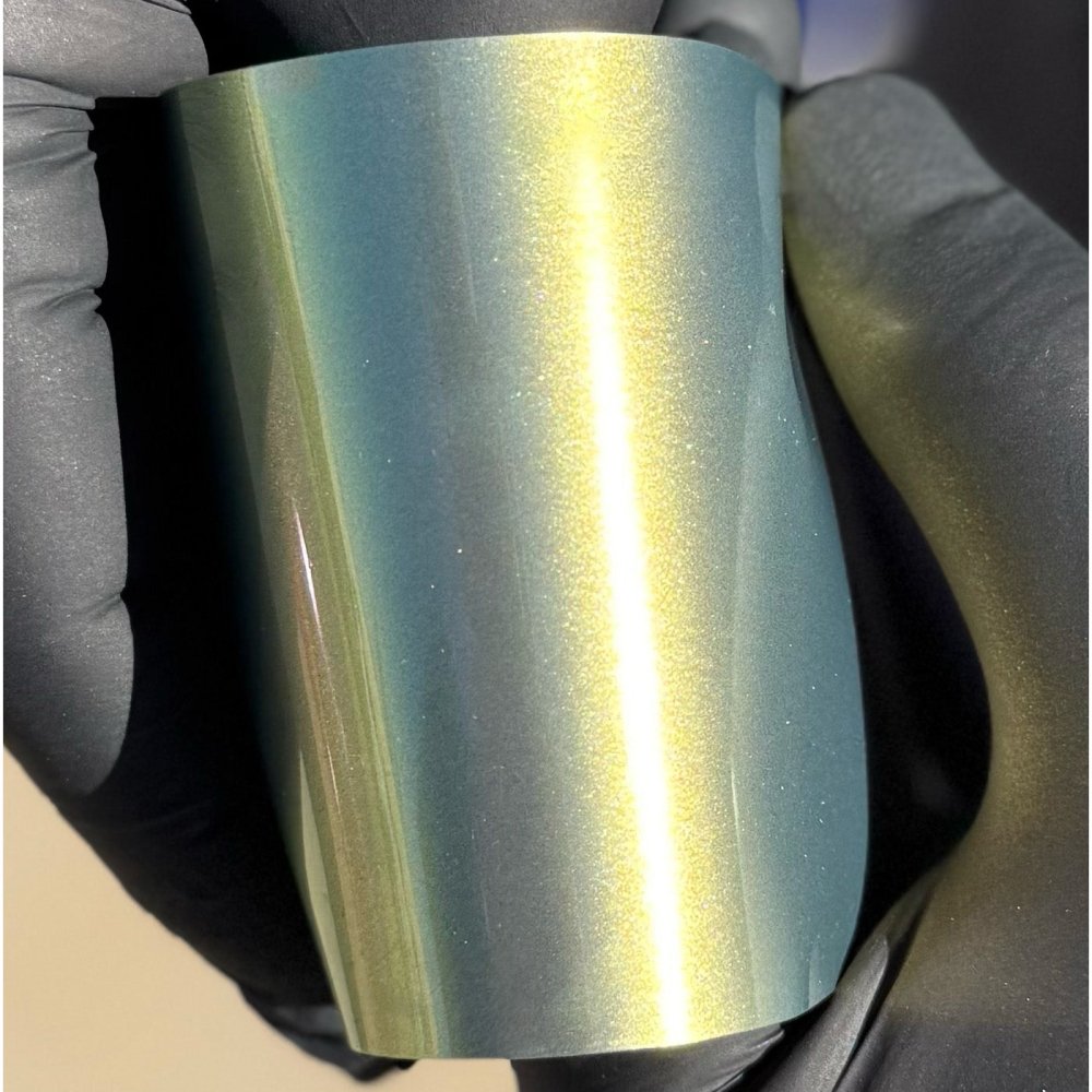 Gloss Paint Metallic Spring Green - Aura Vinyl