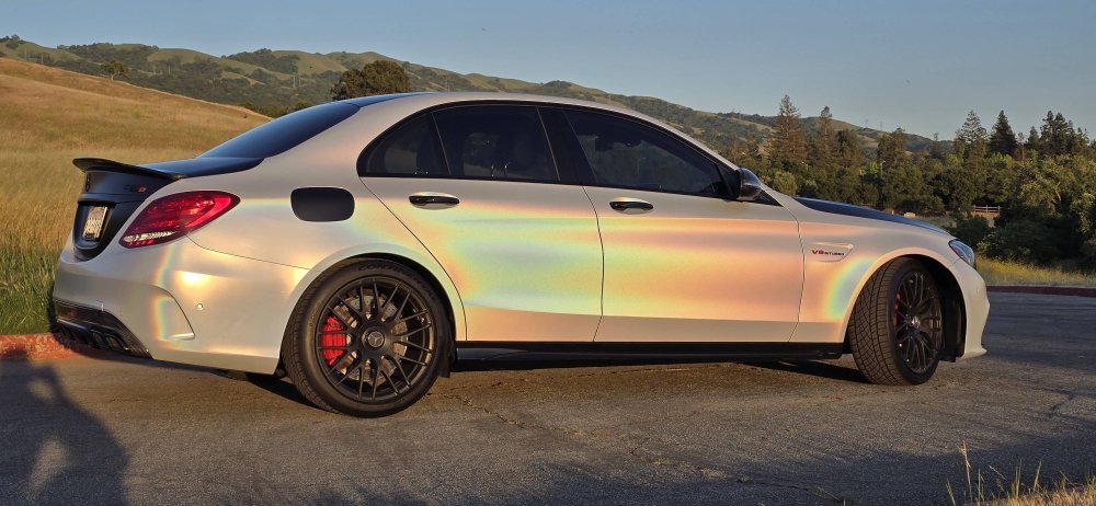 Satin Iridescent White - Aura Vinyl
