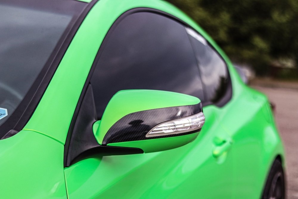 Gloss Coral Apple Green - Aura Vinyl