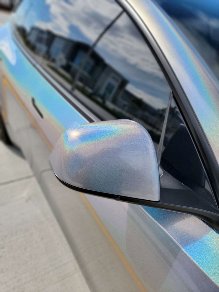 Gloss Iridescent Silver - Aura Vinyl