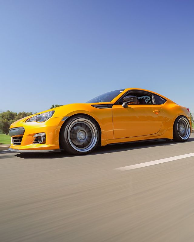 Gloss Paint Metallic Yellow - Aura Vinyl