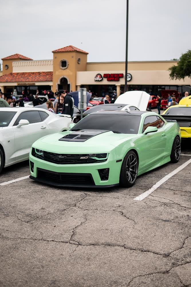 Gloss Pistachio Green - Aura Vinyl