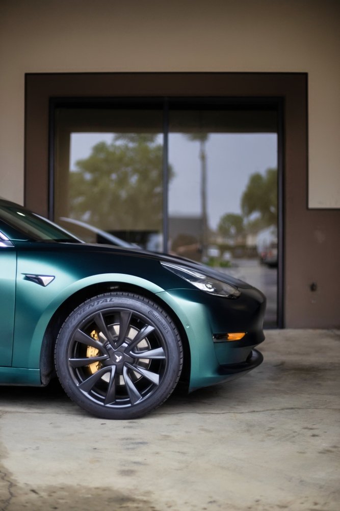 Satin Diamond Electric Green - Aura Vinyl