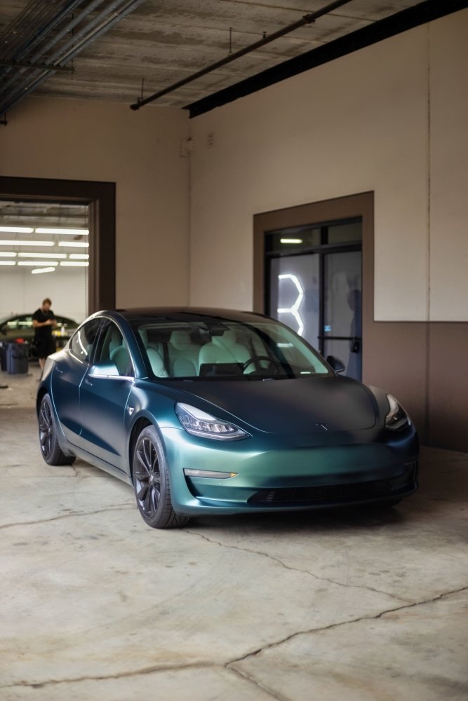Satin Diamond Electric Green - Aura Vinyl