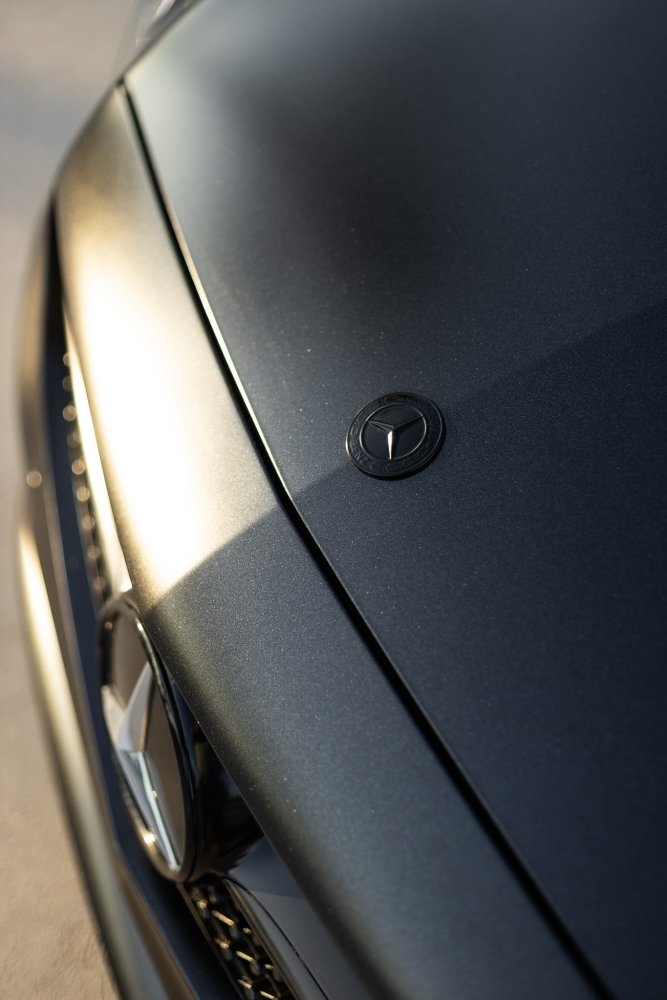 Satin Diamond Warrior Black - Aura Vinyl