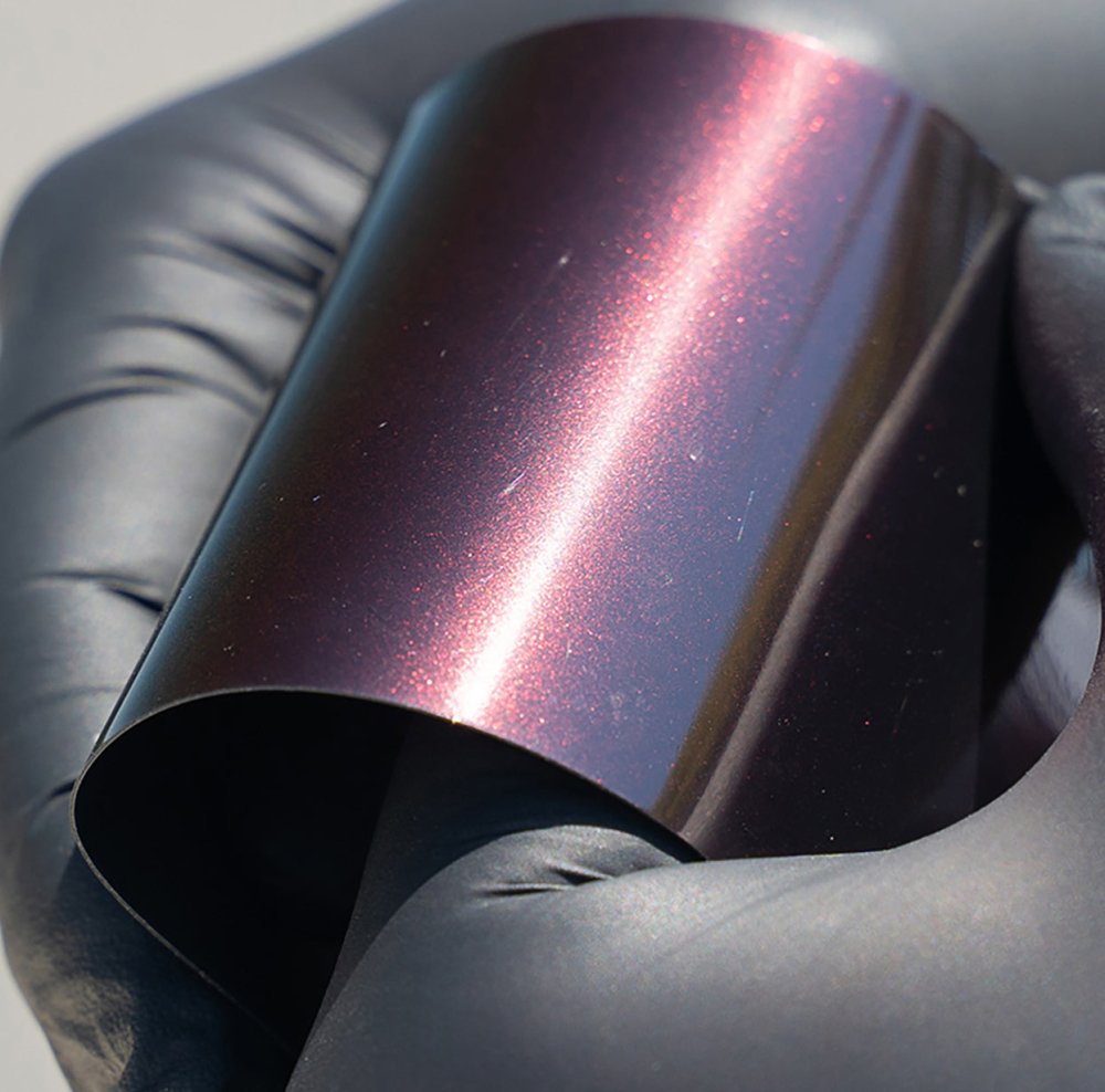 Ultra Gloss Ghost Black Red Shift - Aura Vinyl