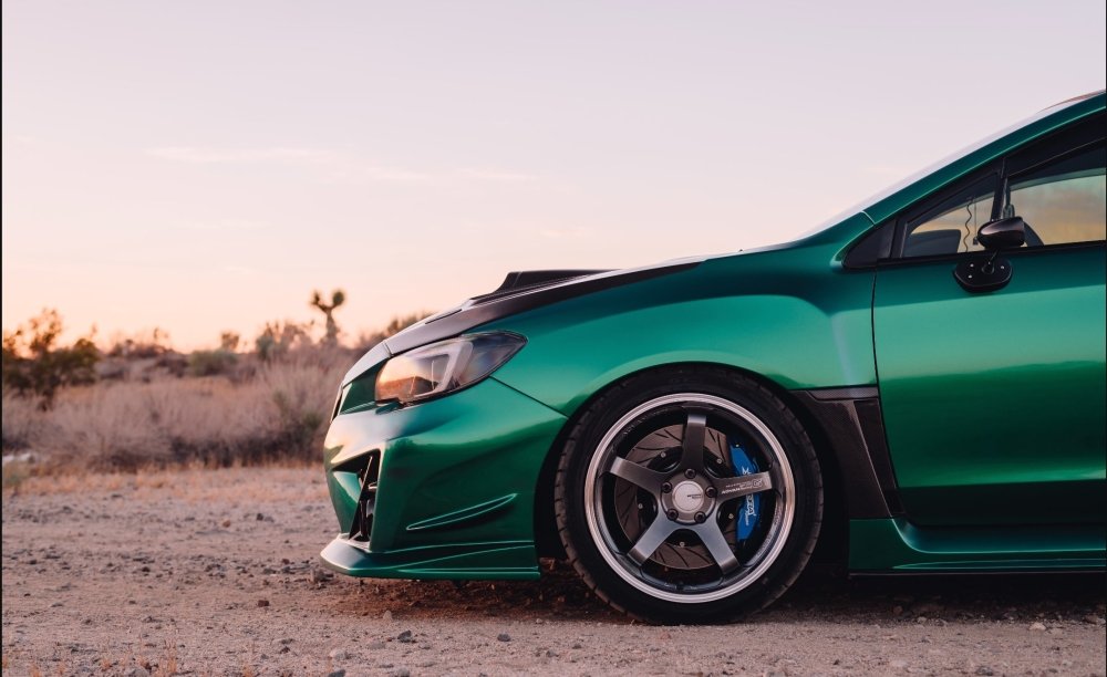 Ultra Gloss Paint Metallic Bright Green - Aura Vinyl