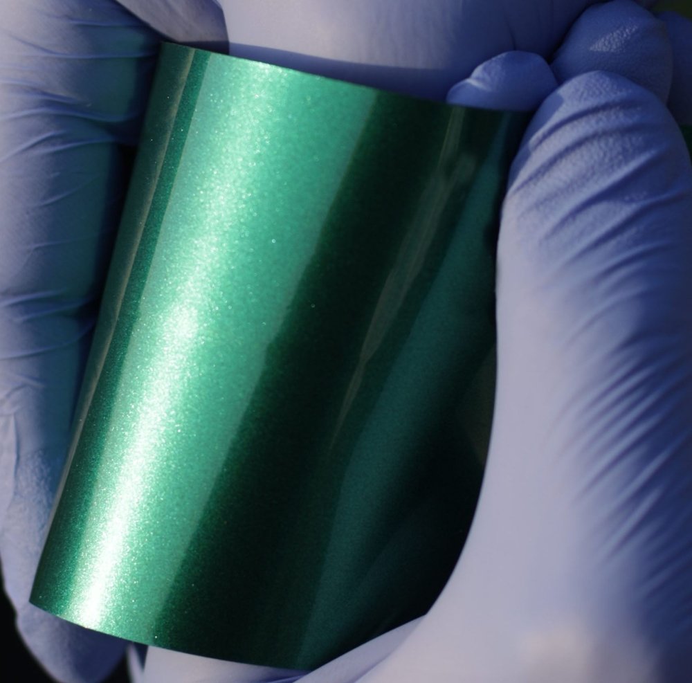 Ultra Gloss Paint Metallic Bright Green - Aura Vinyl
