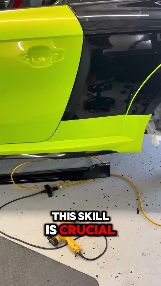 Black Audi R8 side skirt wrap seam tutorial - Aura Vinyl