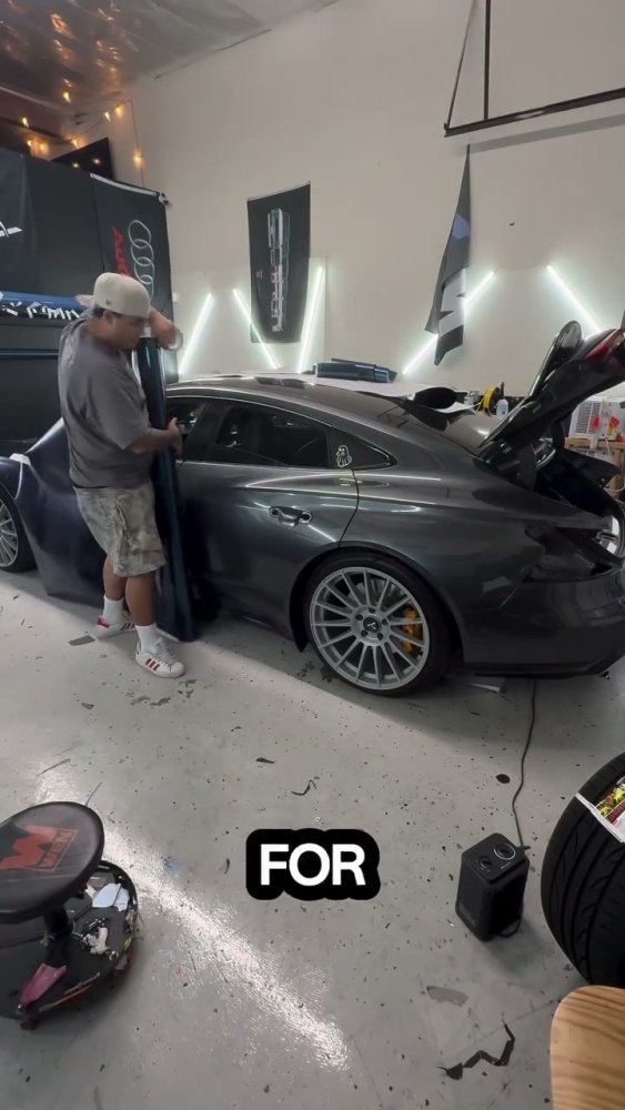 Cutting vinyl wrap panels on an Audi A5 Sportback - Aura Vinyl
