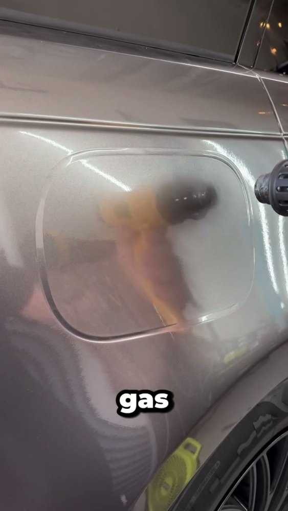 How to wrap a gas cap on a grey car - Aura Vinyl