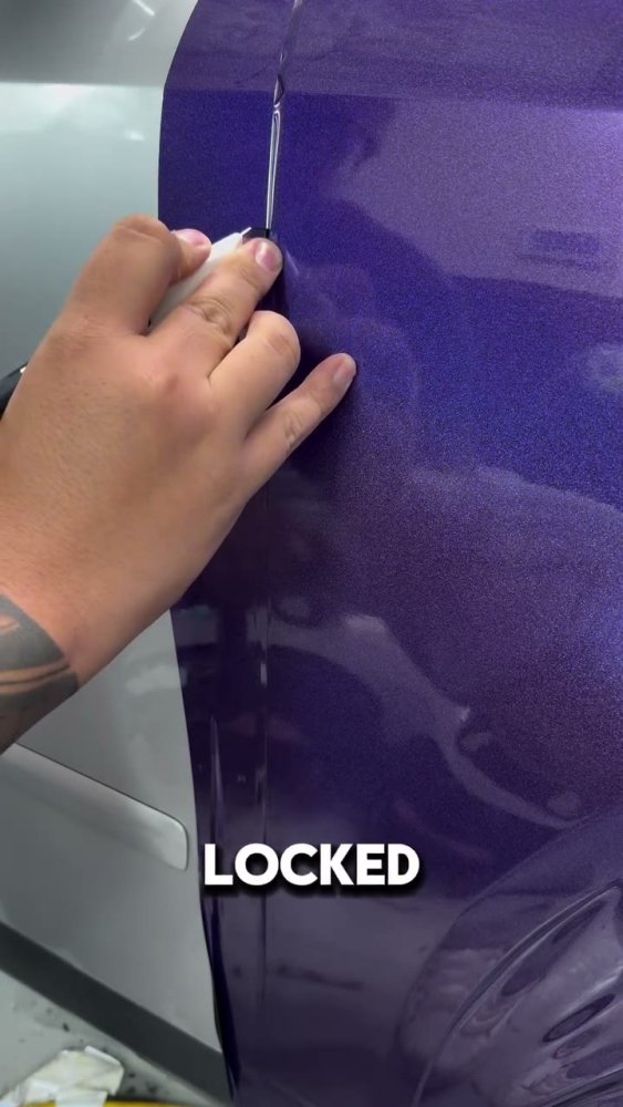 Vinyl wrap cutting techniques on an Audi A4 - Aura Vinyl