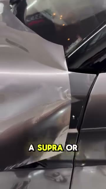 Wrapping an Oversized Range Rover Hood - Aura Vinyl