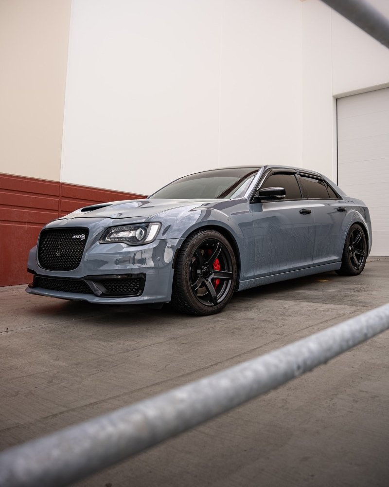 Gloss Cement Grey - Aura Vinyl