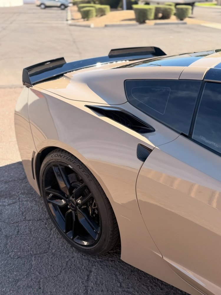 Gloss Desert Tan - Aura Vinyl