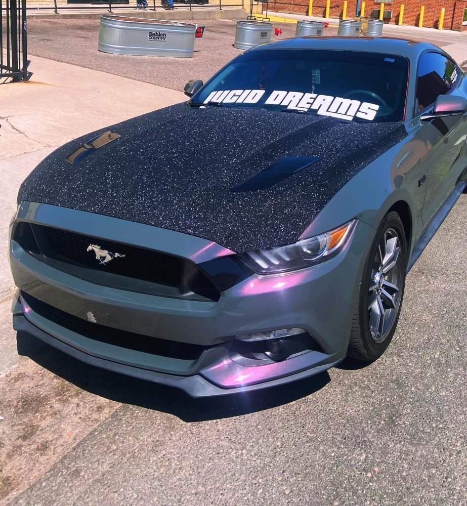 Gloss Diamond Nebula Grey Red - Aura Vinyl