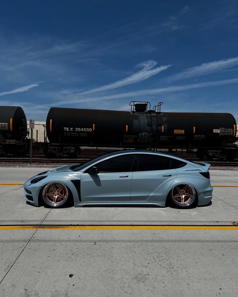 Hyper Gloss Powder Blue Gold Shift PPF - Aura Vinyl