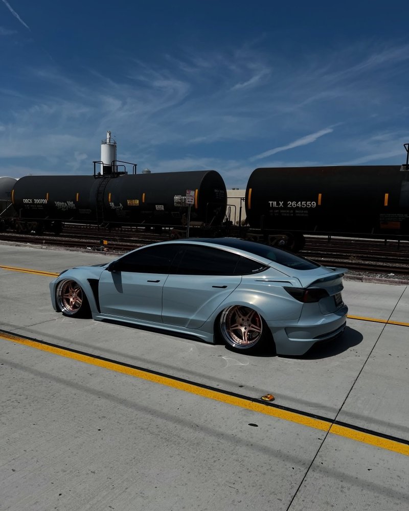 Hyper Gloss Powder Blue Gold Shift PPF - Aura Vinyl