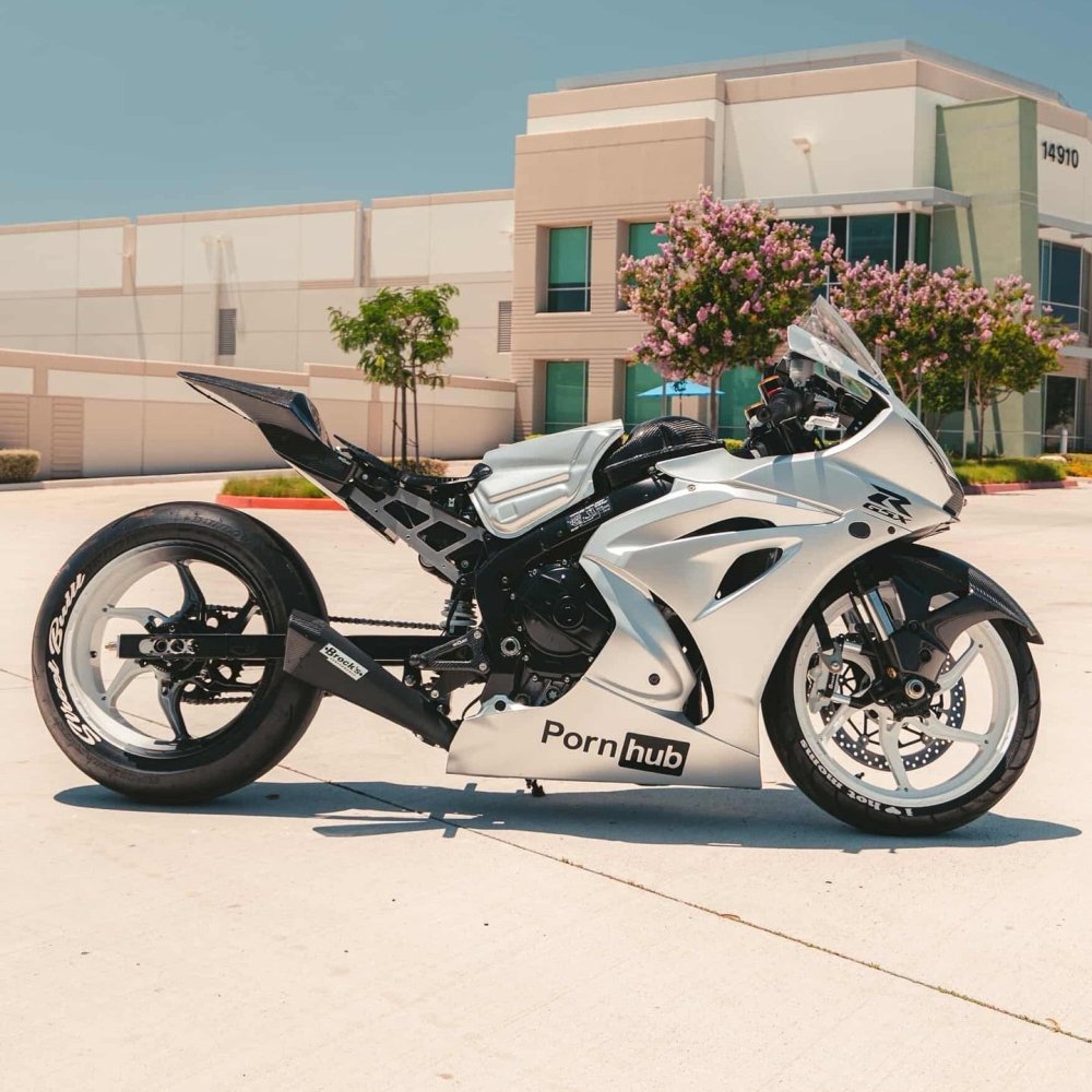Perfect Satin Silver - Aura Vinyl
