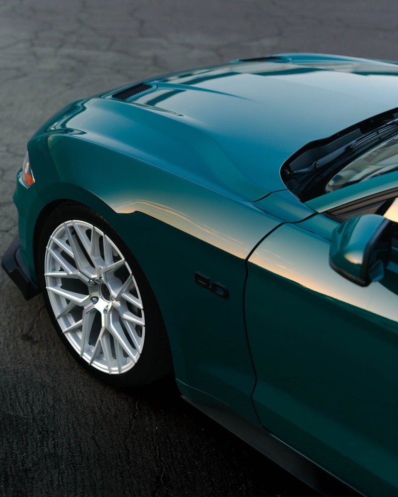 Deep Racing Green Color Ultra Gloss British Racing Green - Aura Vinyl