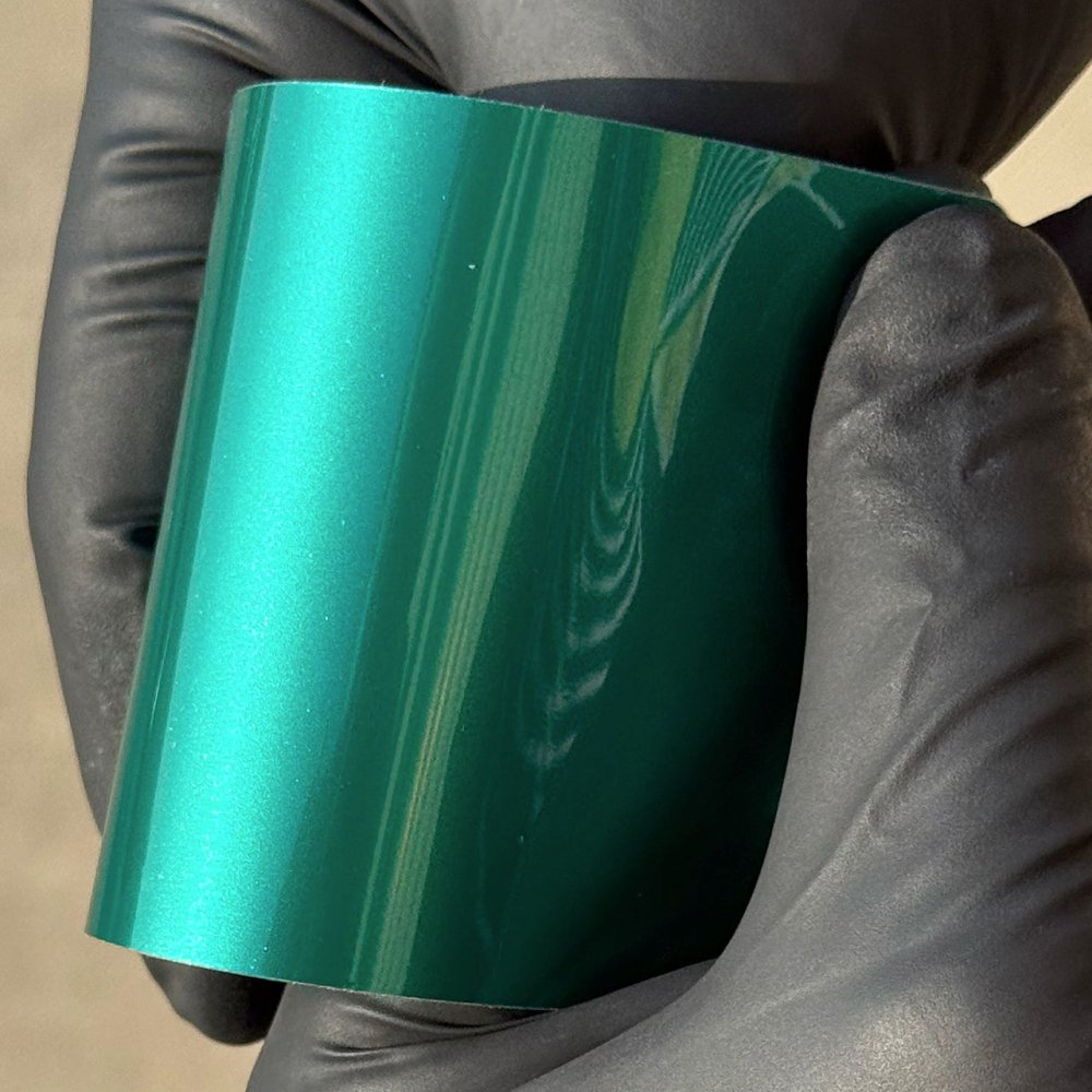 Ultra Gloss Paint Metallic Bright Emerald Green - Aura Vinyl