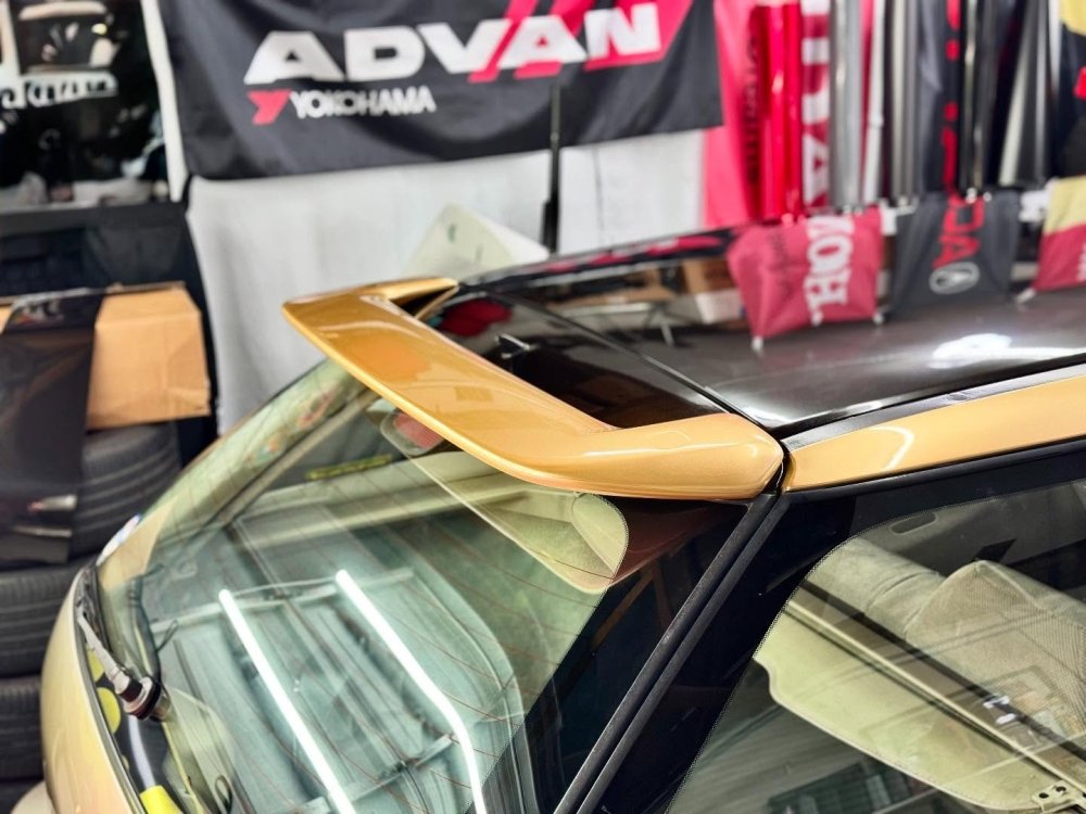 Premium gloss gold wrap