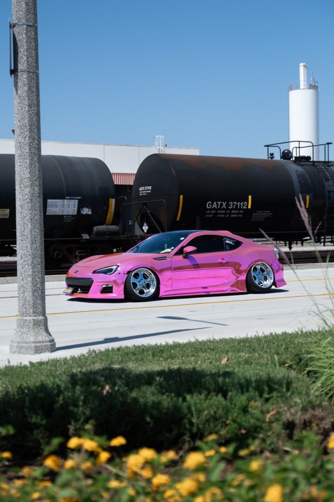 Ultra Gloss Pink Chrome - Aura Vinyl