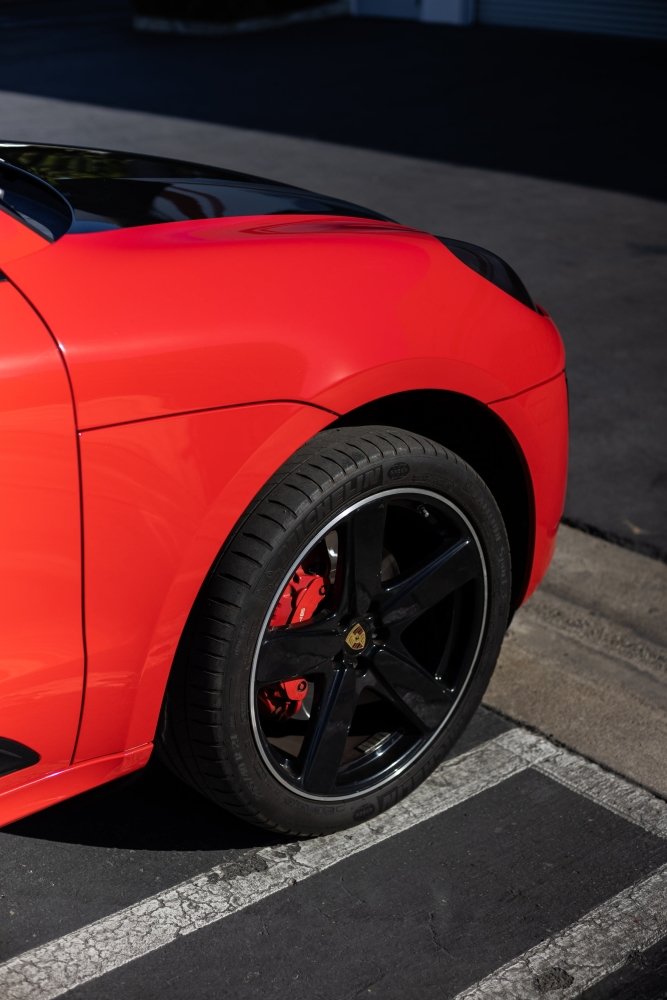 Gloss Carmine Red - Aura Vinyl
