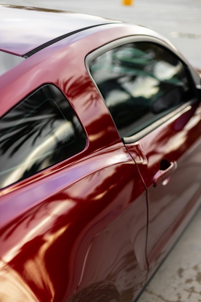 Gloss Dragon Blood Red - Aura Vinyl