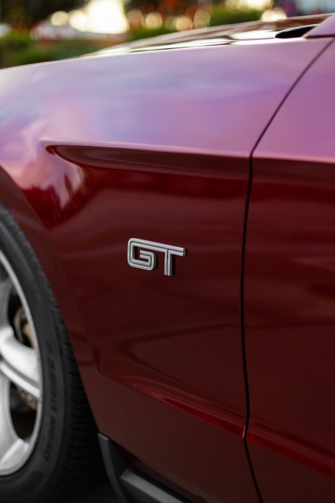 Gloss Dragon Blood Red - Aura Vinyl