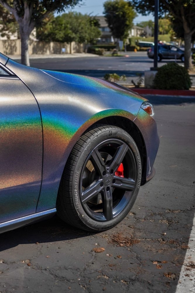 Gloss Iridescent Silver – Aura Vinyl