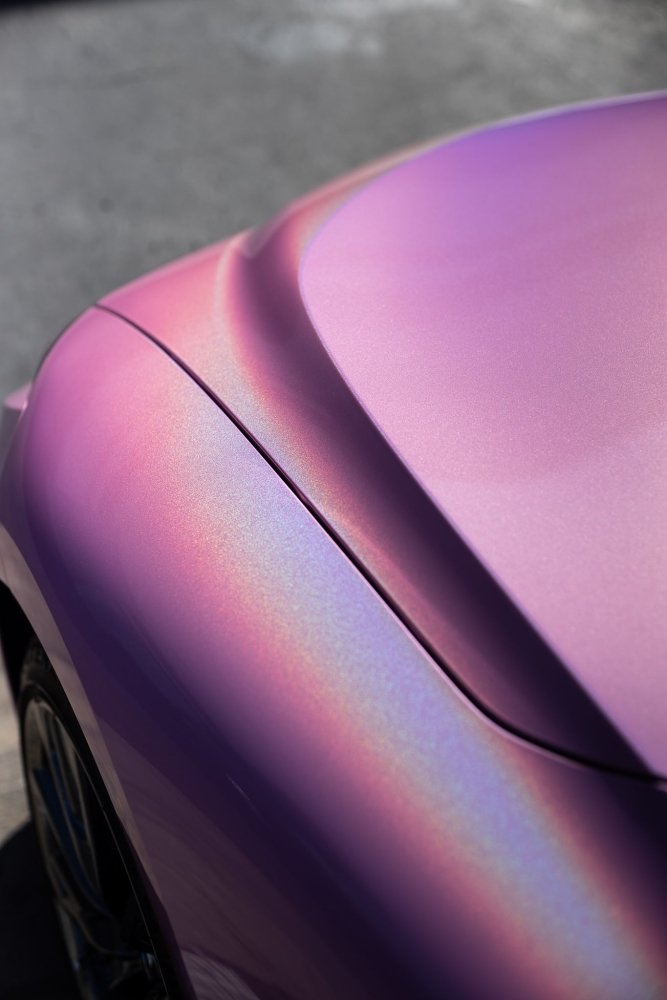 Vehicle exterior in Gloss Iridescent Pink
