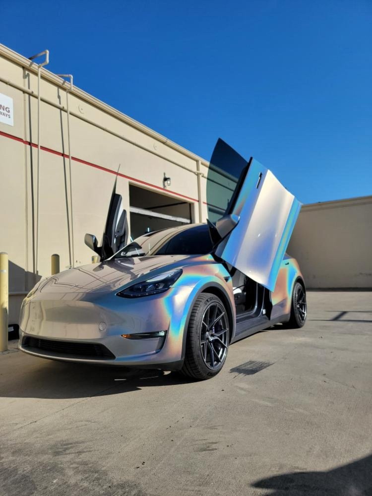 Gloss Iridescent Silver 
