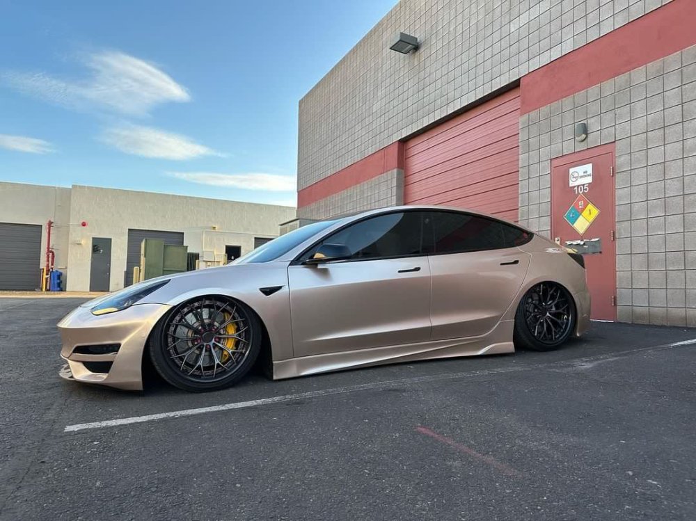 Gloss Paint Metallic Champagne Gold - Aura Vinyl