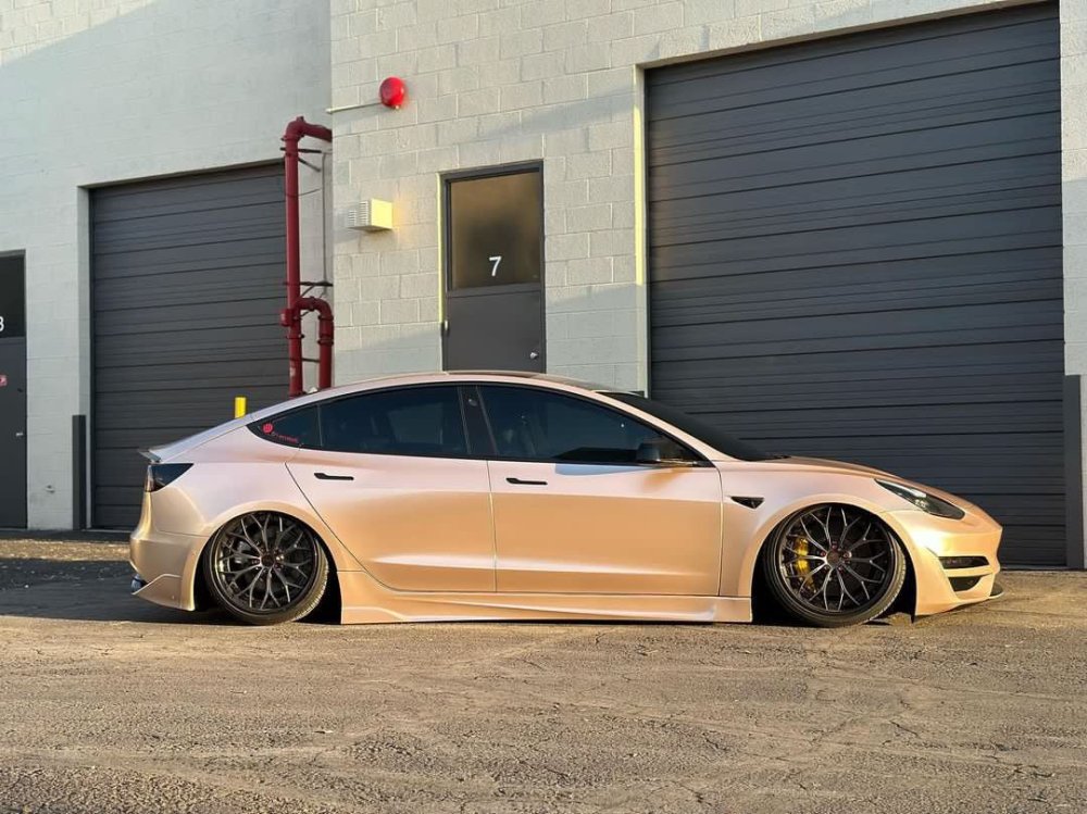 Gloss Paint Metallic Champagne Gold - Aura Vinyl
