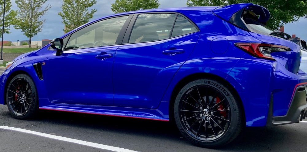 Gloss Paint Metallic Sapphire Blue - Aura Vinyl