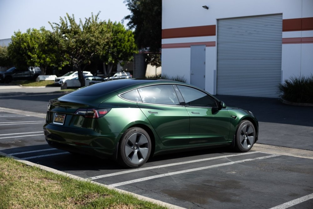 Gloss Paint Metallic Sonoma Green - Aura Vinyl