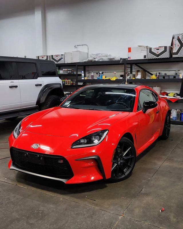 Gloss Racecar Red - Aura Vinyl
