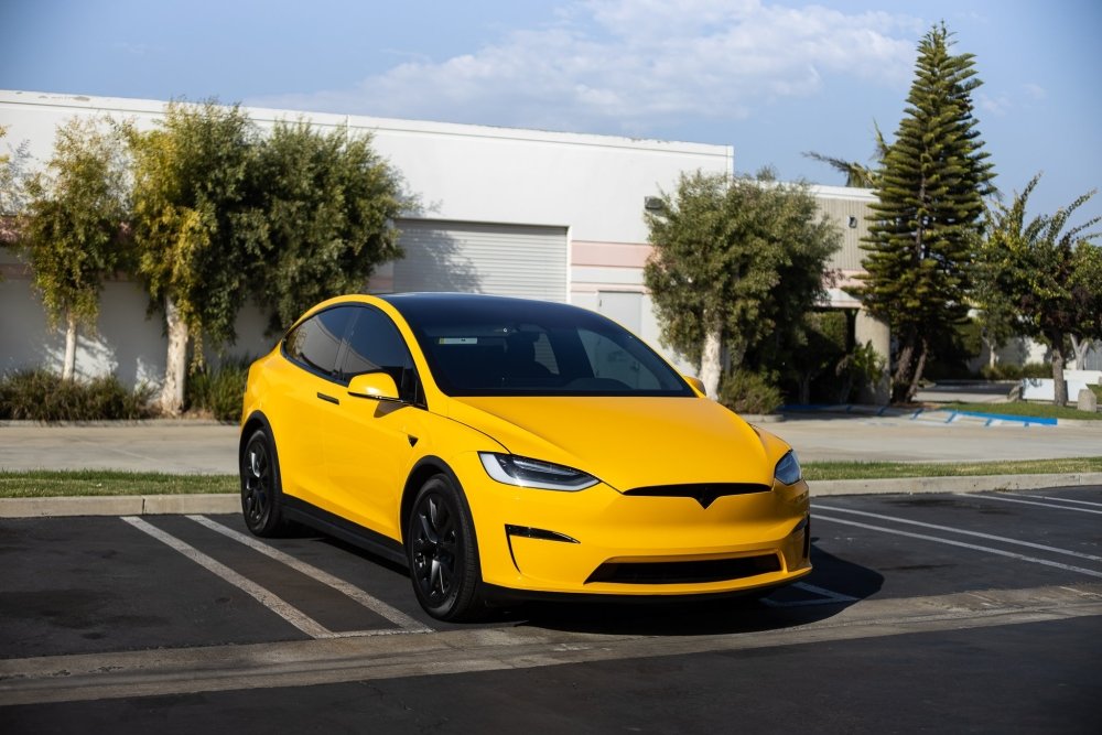 Gloss Sunflower Yellow - Aura Vinyl