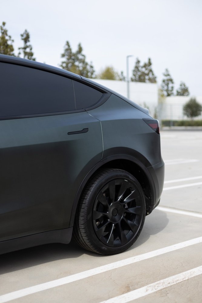 Matte Black Green Shift - Aura Vinyl