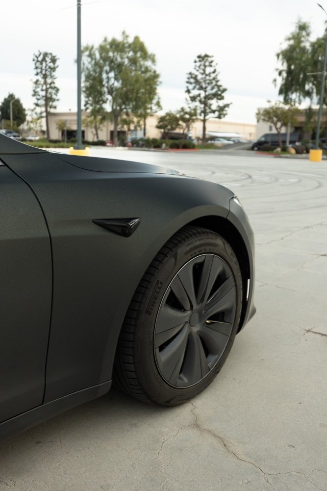 Matte Phantom Black Gold - Aura Vinyl