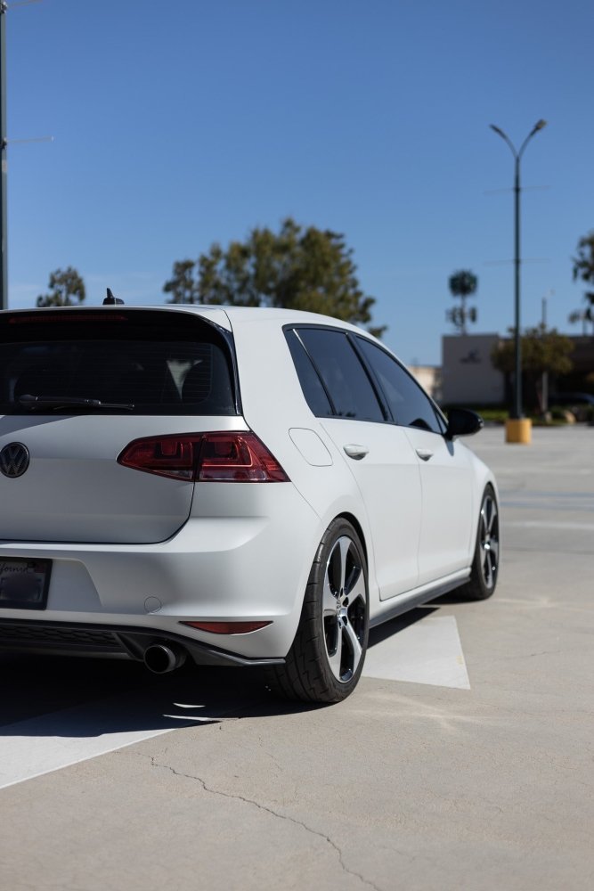 Satin Chalk Grey - Aura Vinyl
