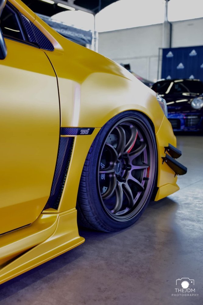Aura Vinyl satin metallic yellow wrap