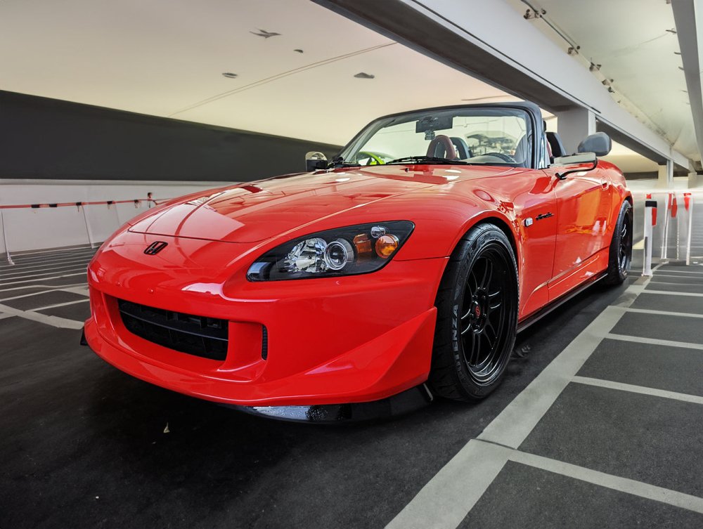 Ultra Gloss Carmine Red - Aura Vinyl