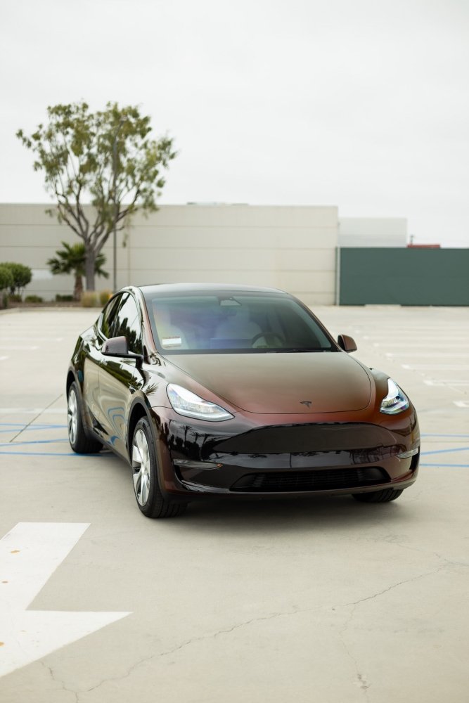 Ultra Gloss Ghost Black Red Shift - Aura Vinyl