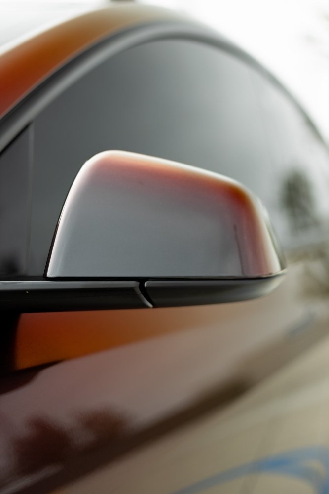 Ultra Gloss Ghost Black Red Shift - Aura Vinyl