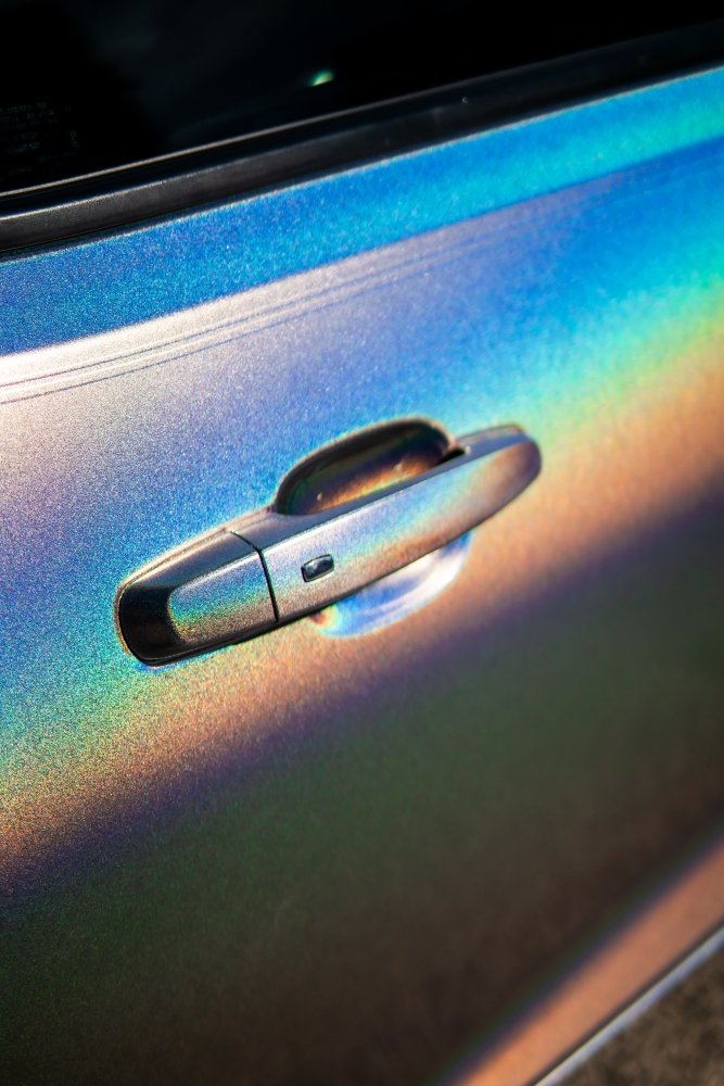 Ultra Gloss Iridescent Silver - Aura Vinyl
