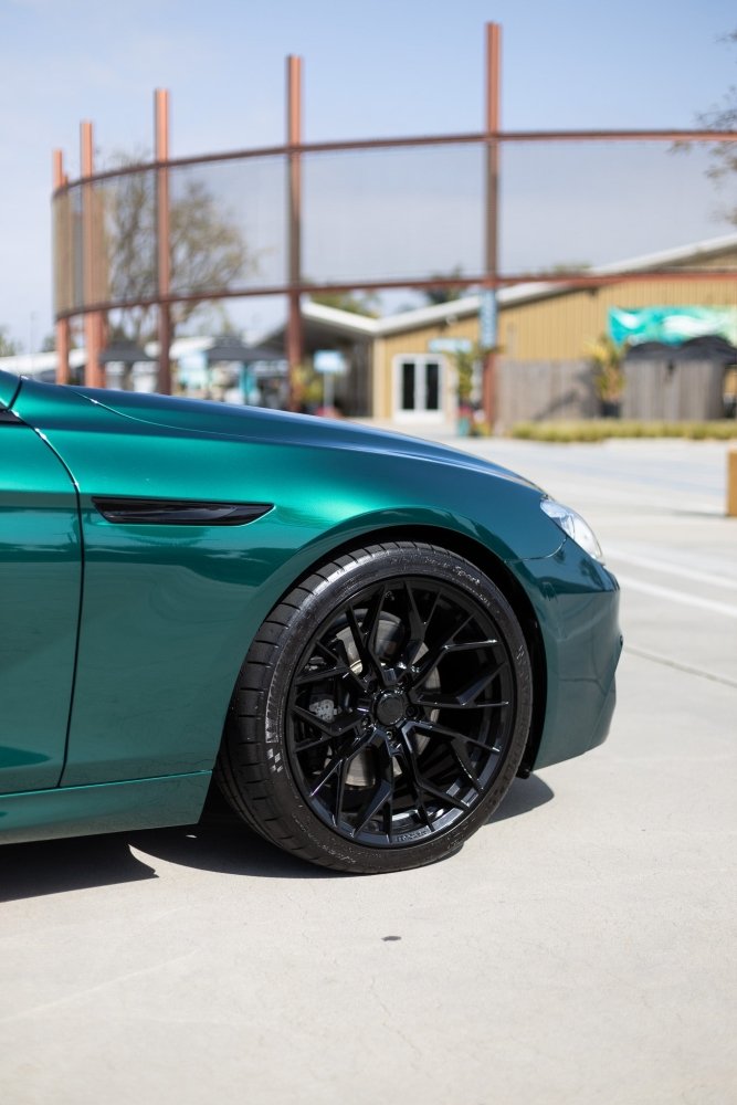Ultra Gloss Paint Metallic Green - Aura Vinyl